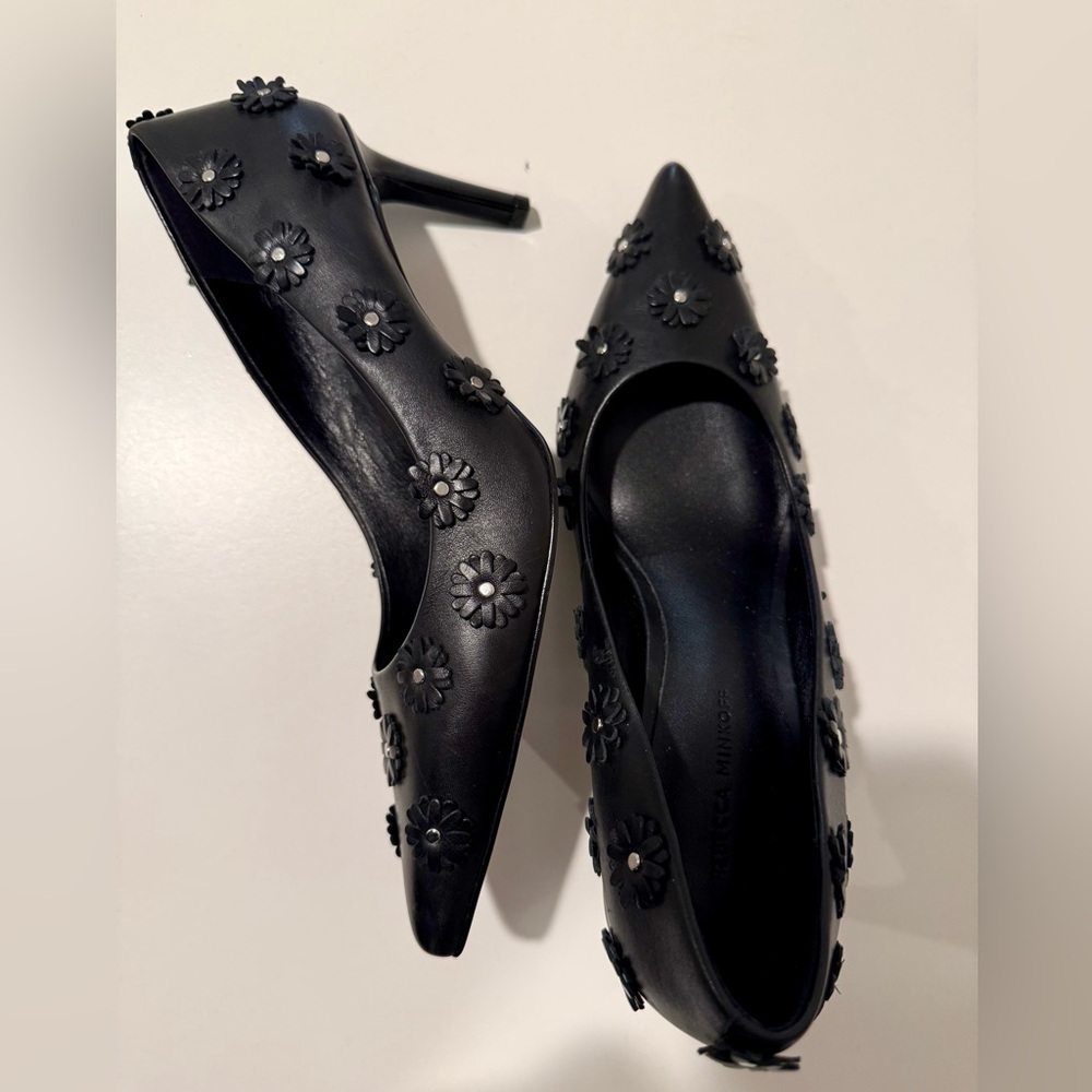 New without tags size 6  Rebecca Minkoff Black Floral Embellished Heels